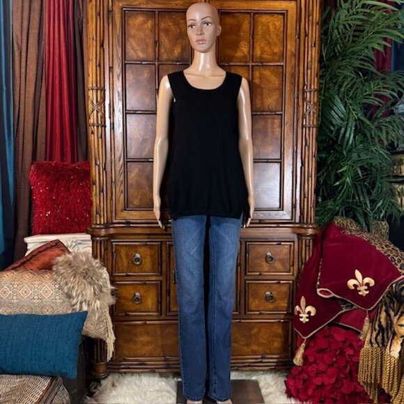 Marla Wynne Black Scoop Neck Side Ribbed Side Slit Sweater Tank - Picture 5 of 12